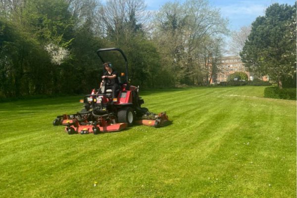 Lantra Ride-on mowers MOW01